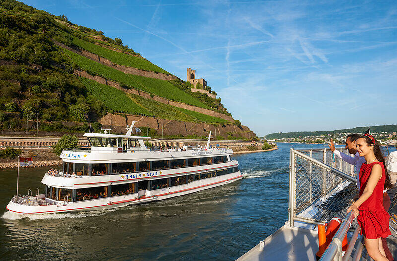 An Bord eines Ausflugsschiffes am Romantischen Rhein